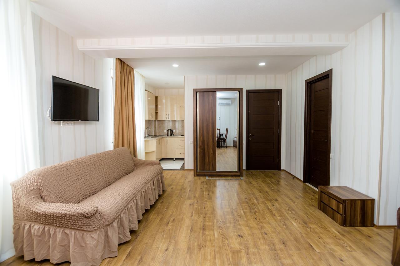Elia Palace Hotel Tbilisi Esterno foto
