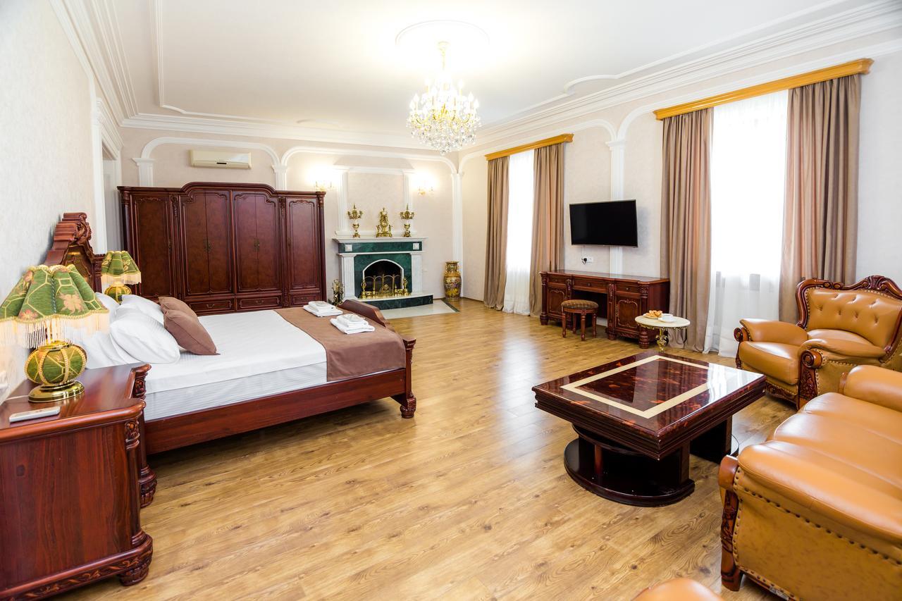 Elia Palace Hotel Tbilisi Esterno foto