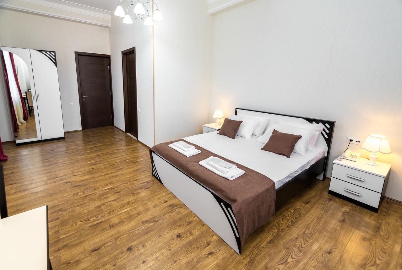 Elia Palace Hotel Tbilisi Esterno foto