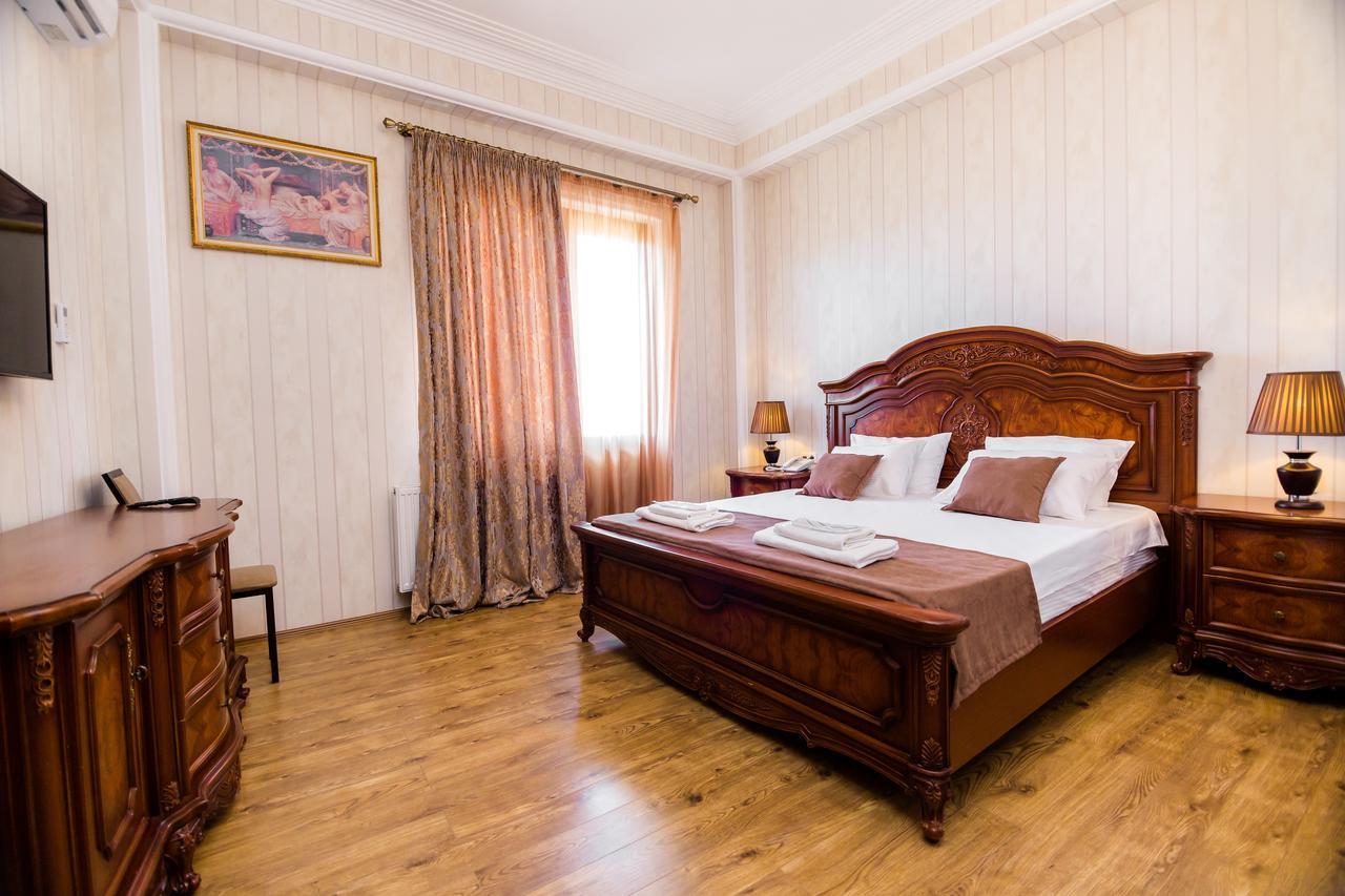 Elia Palace Hotel Tbilisi Esterno foto